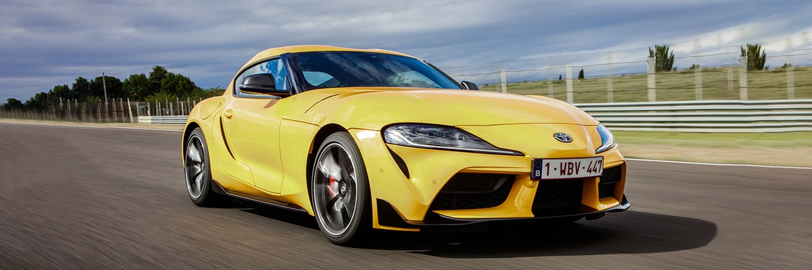 01_Toyota-GR-Supra-wint-prestigieuze-Das-Goldene-Lenkrad-hero.jpg