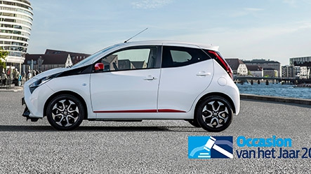 AYGO-Occasion-van-het-Jaar-2020-555-wit.jpg