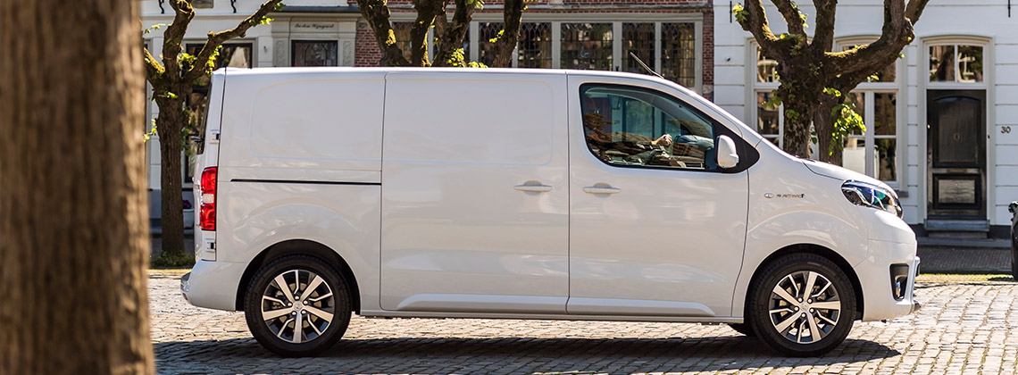 Toyota-PROACE-Electric-1140-binnenstad.jpg