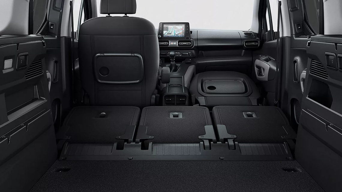 Toyota-proace-city-verso-ev-interieur-achterbank-1_Medium-Landscape